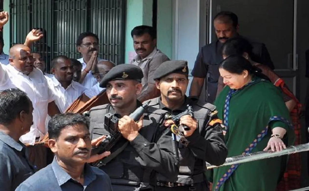 जयललिता को ICU से जनरल वार्ड में शिफ्ट किया गया: AIADMK