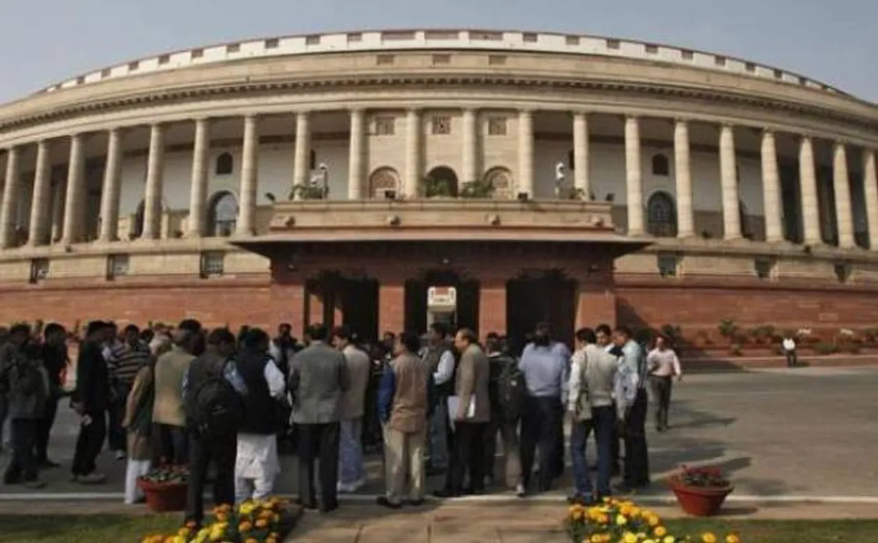 लोक सभा और राज्य सभा सचिवालय ने अपने कर्मचारियों की सैलरी के लिए बैंक से 5 करोड़ नकद मांगे