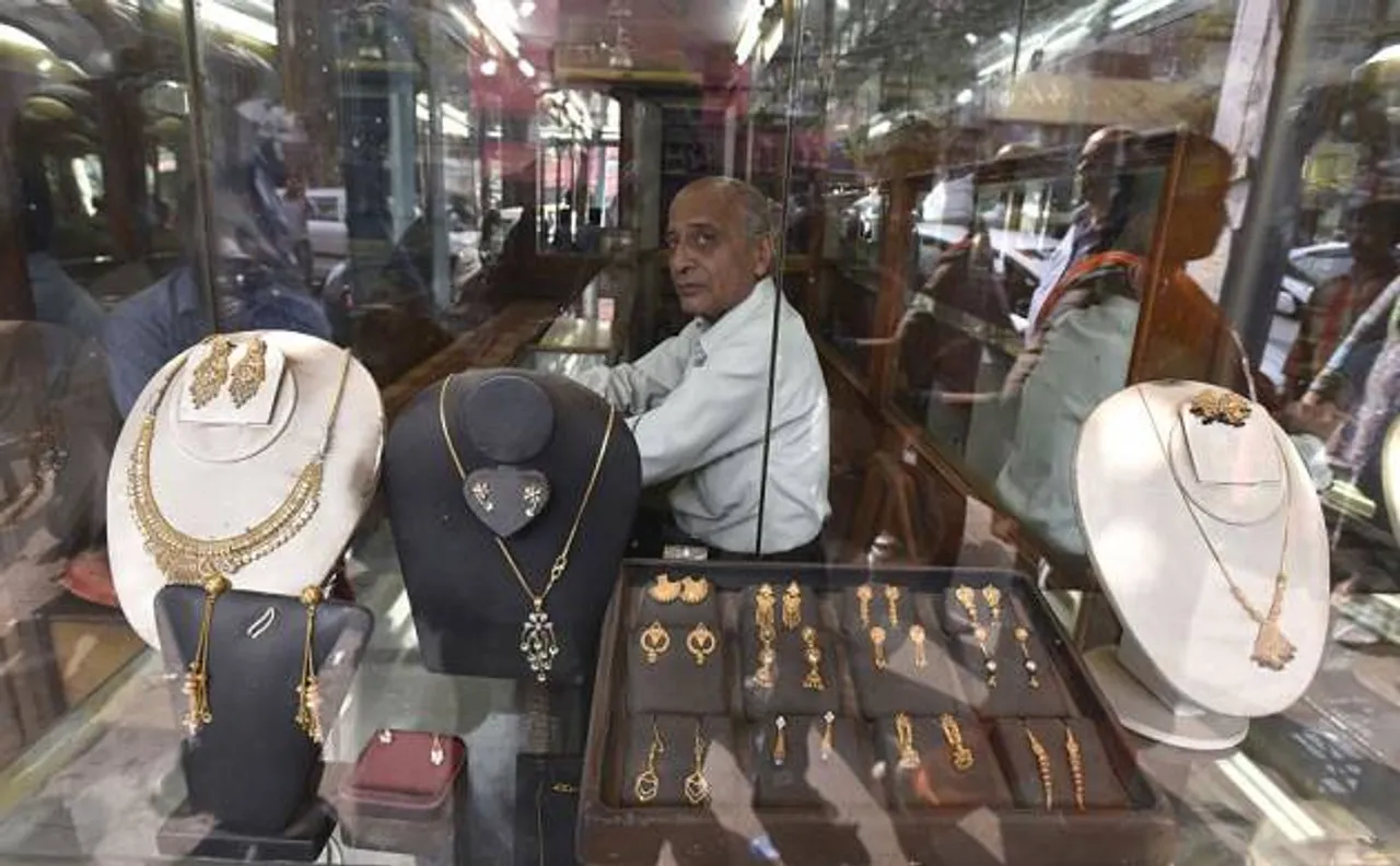 नोटबंदी के बाद अब सोना निकलवाने की तैयारी में मोदी सरकार: रिपोर्ट