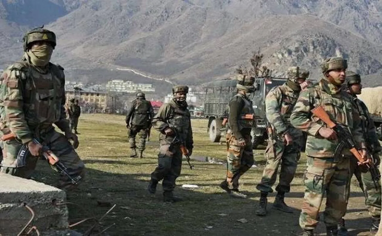 बाजवा के आर्मी चीफ बनते ही जम्मू-कश्मीर में हुआ आतंकी हमला, 7 जवान शहीद