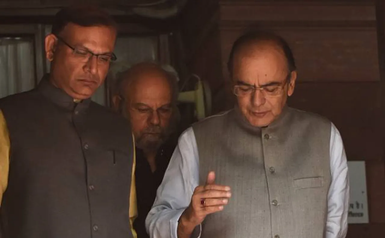 अगर आपने सरकार को नहीं दिया है अपने आय का ब्यौरा तो देनी होगी भारी पेनाल्टी