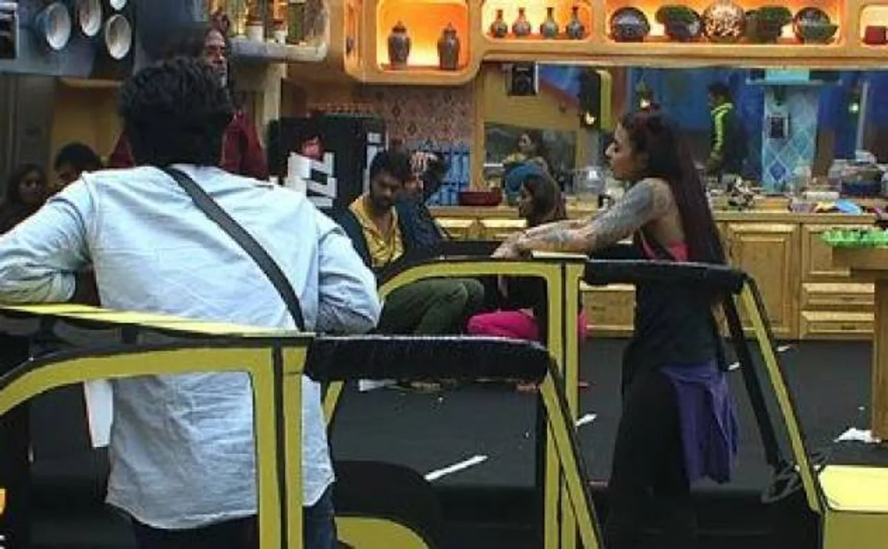 Bigg Boss 10: बानी और मनवीर गुर्जर बने टैक्सी ड्राइवर