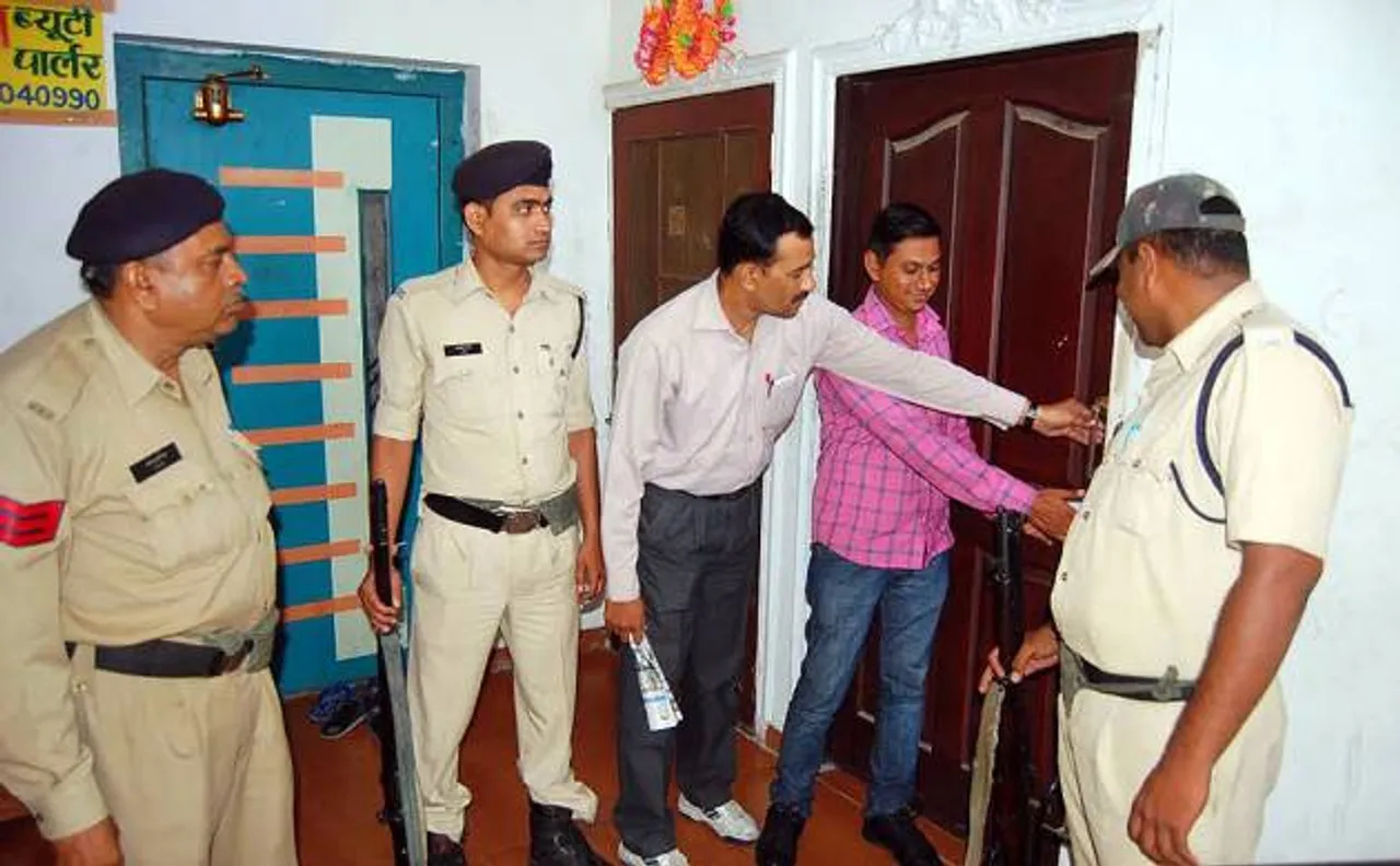 छापे में इंदौर प्राधिकरण के क्लर्क के यहां से मिली करोड़ों की संपत्ति