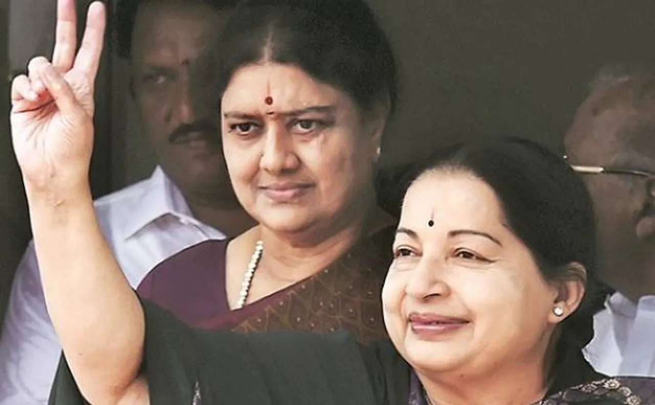 अम्मा की विरासत को अब आप आगे बढ़ाइये, पार्टी की बागडोर संभालिये, शशिकला से की AIADMK नेताओं ने गुज़ारिश