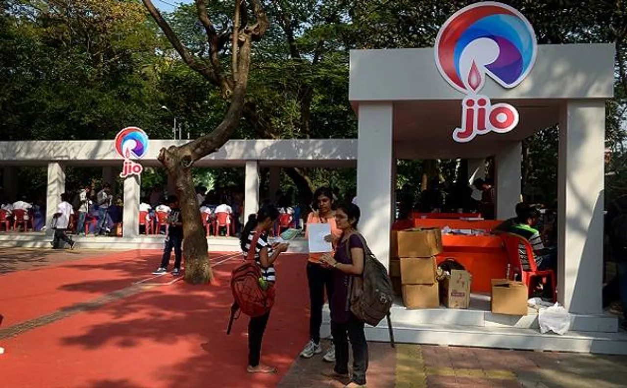 जियो के बाद देश में टेलीकॉम कस्टमर्स की संख्या बढ़कर 107 करोड़ हुई