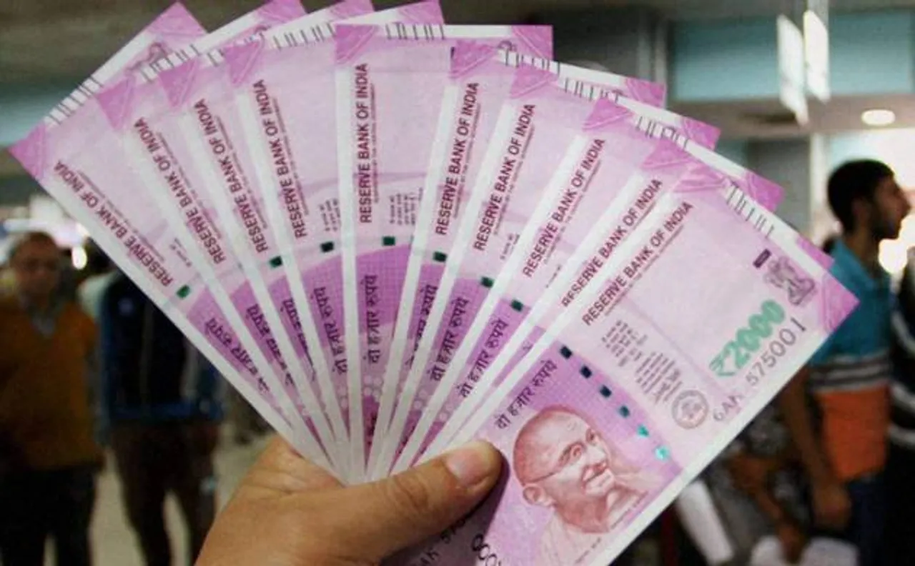तमिलनाडु में व्यापारी की कार से मिले 24 करोड़ रुपये, 2000 रुपये के थे सभी नोट