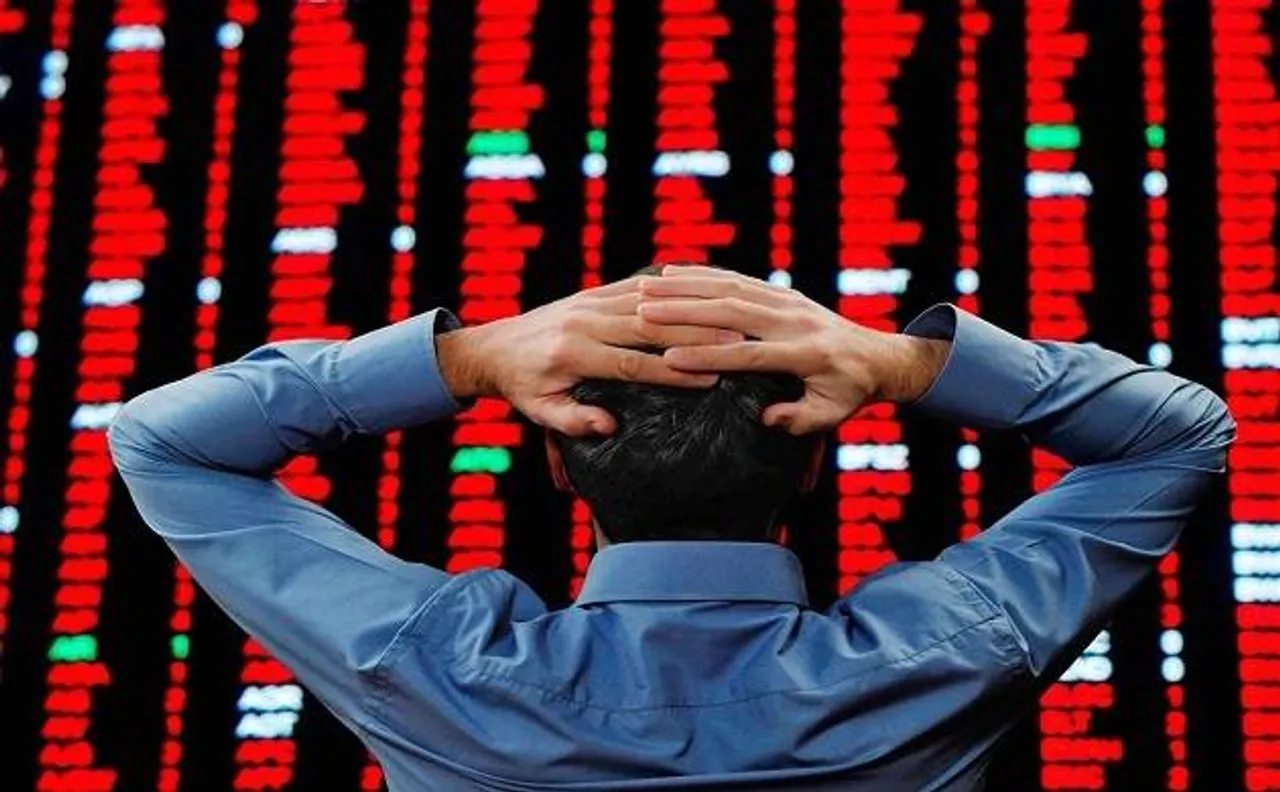 मुनाफा वसूली के कारण 250 अंक टूटा सेंसेक्स, निफ्टी 8200 के नीचे फिसला