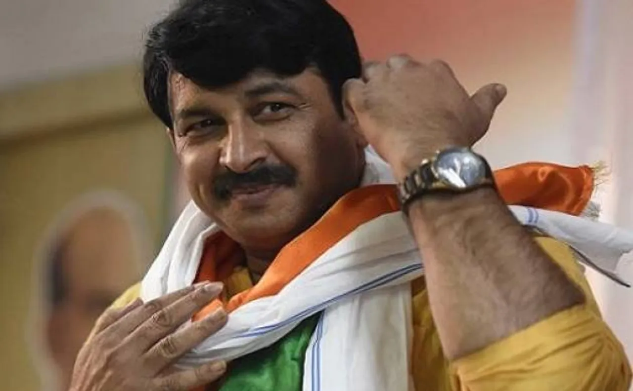 एटीएम और बैंक की कतारों में खड़े लोगों को बीजेपी खिलायेगी लड्डू