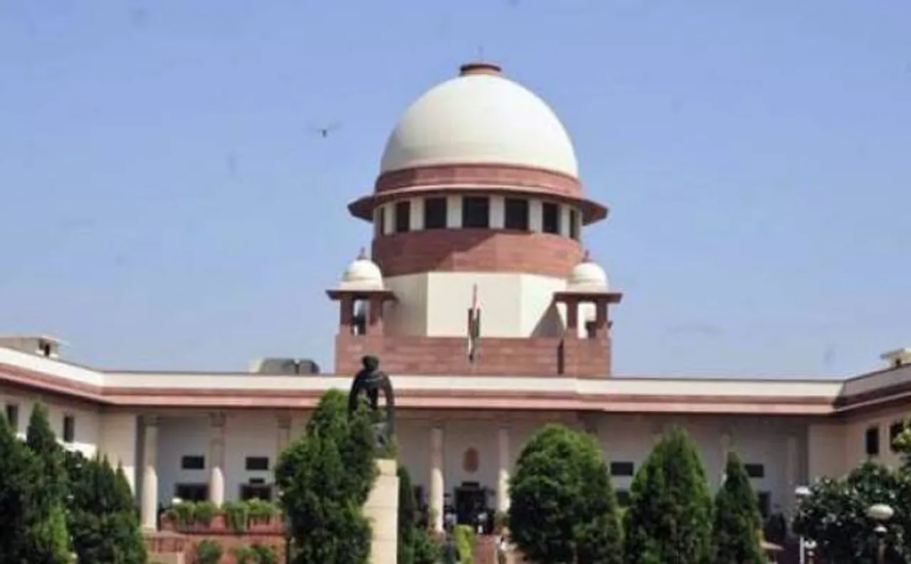SC ने केंद्र से पूछा, कैसे कुछ लोगों के पास बड़ी संख्या में नए नोट आ गए