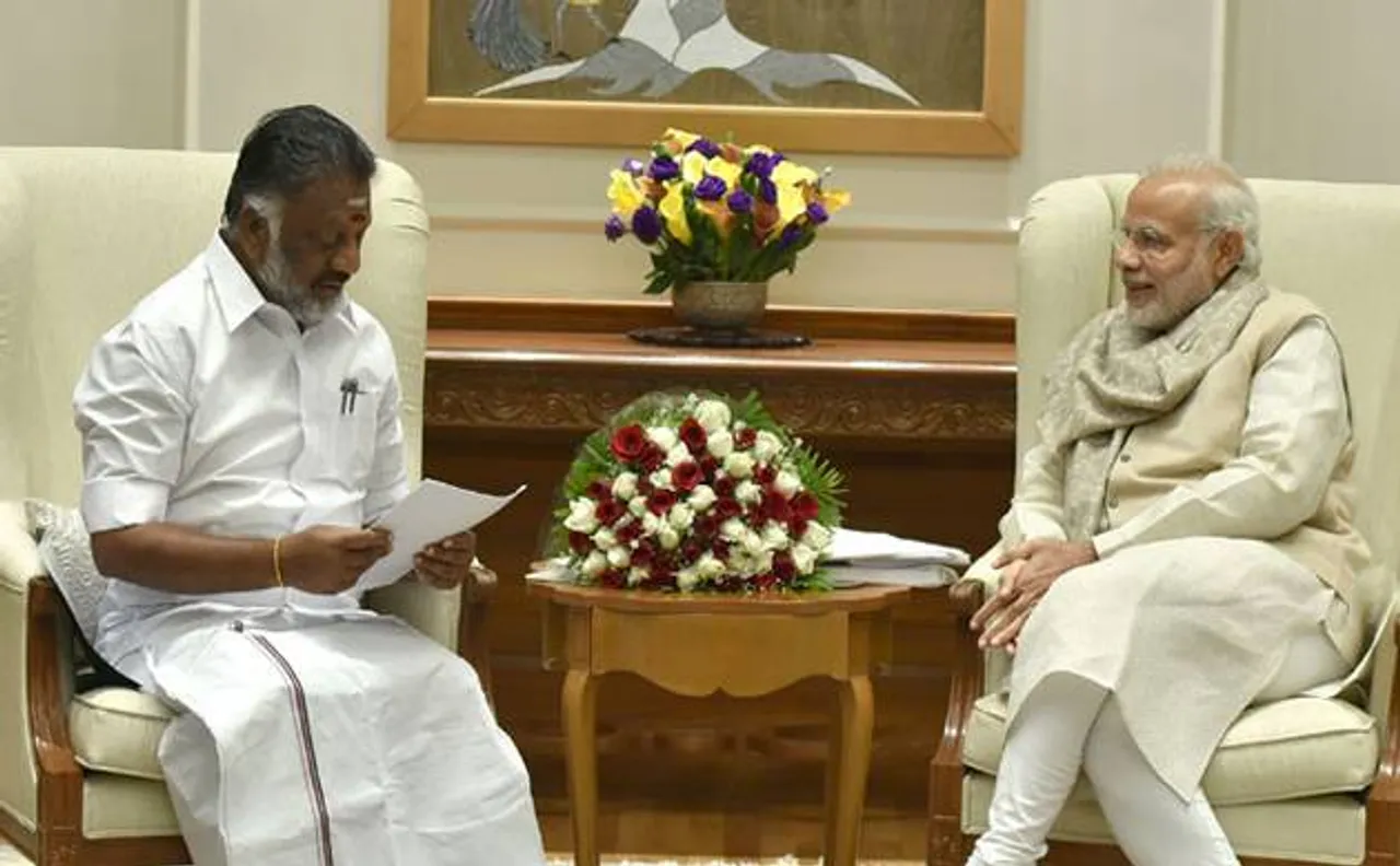 पन्‍नीरसेल्‍वम के ट्रांसलेटर बनकर पीएम से मिलना चाहते थे लोकसभा के डिप्टी स्पीकर थंबीदुरई, पीएमओ खफा