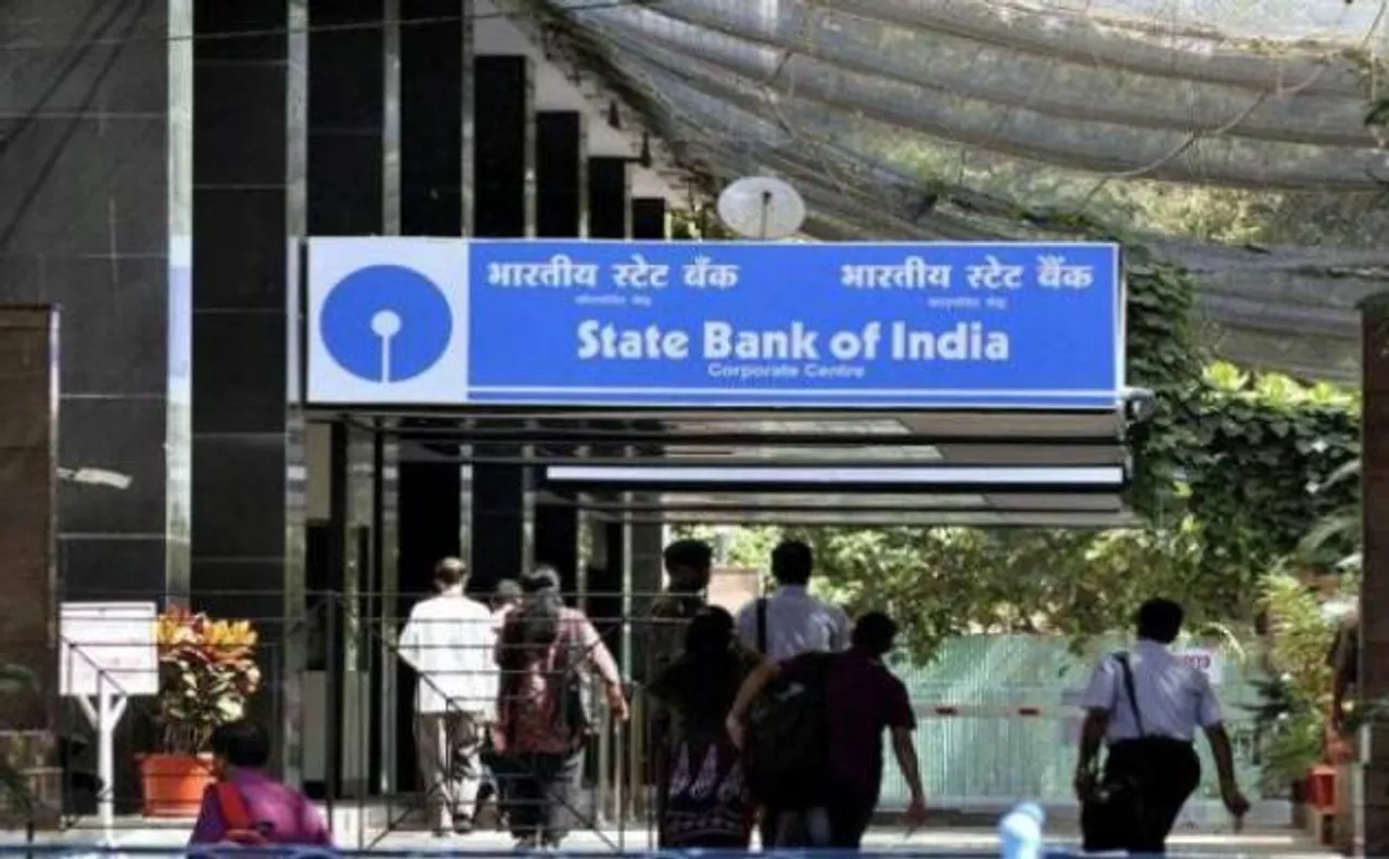 बैंकों में भारी मात्रा में जमा हो रही है धनराशि, वित्तीय आंकड़े साझा करें बैंक : सीआईआई