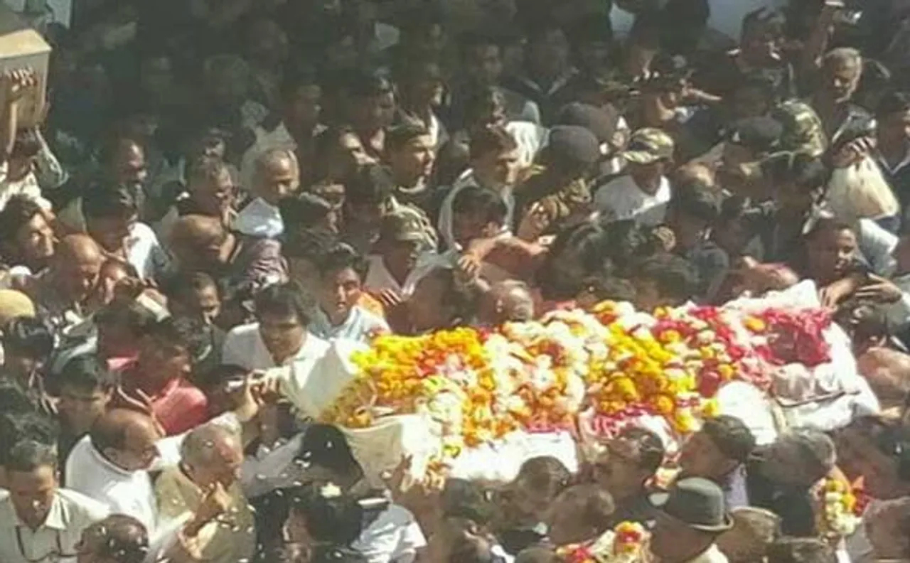 पंचतत्व में विलीन हुए मध्यप्रदेश के पूर्व मुख्यमंत्री पटवा, आडवाणी सहित कई नेता अंत्येष्टि में हुए शामिल