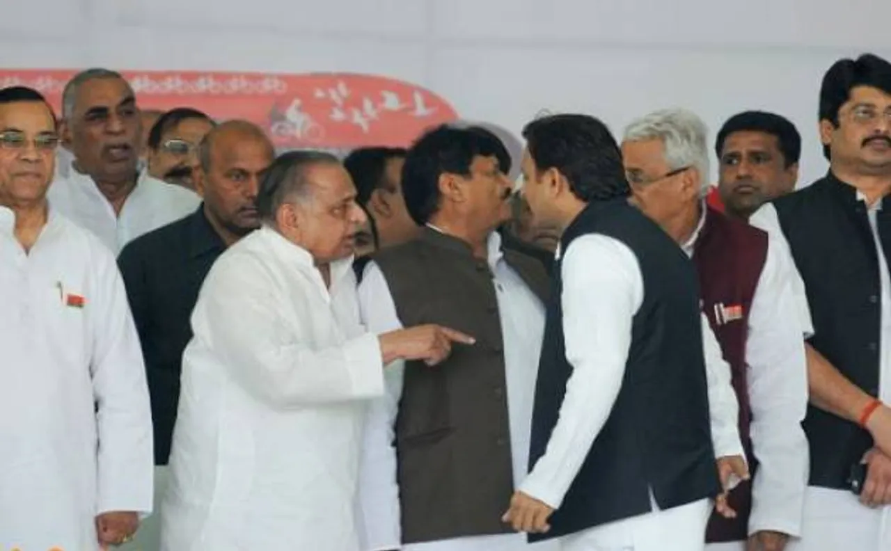 राजनीतिक संकट की ओर UP, पार्टी से बाहर होने के बाद अब अखिलेश रात 9 बजे करेंगे प्रेस कांफ्रेंस