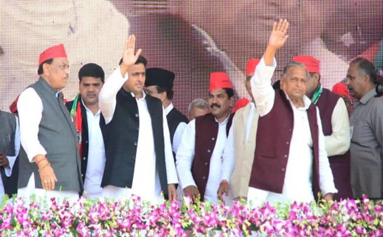 Live: अखिलेश बने सपा के राष्ट्रीय अध्यक्ष, कहा आसान नहीं था फ़ैसला, पर पार्टी हित में लेना पड़ा