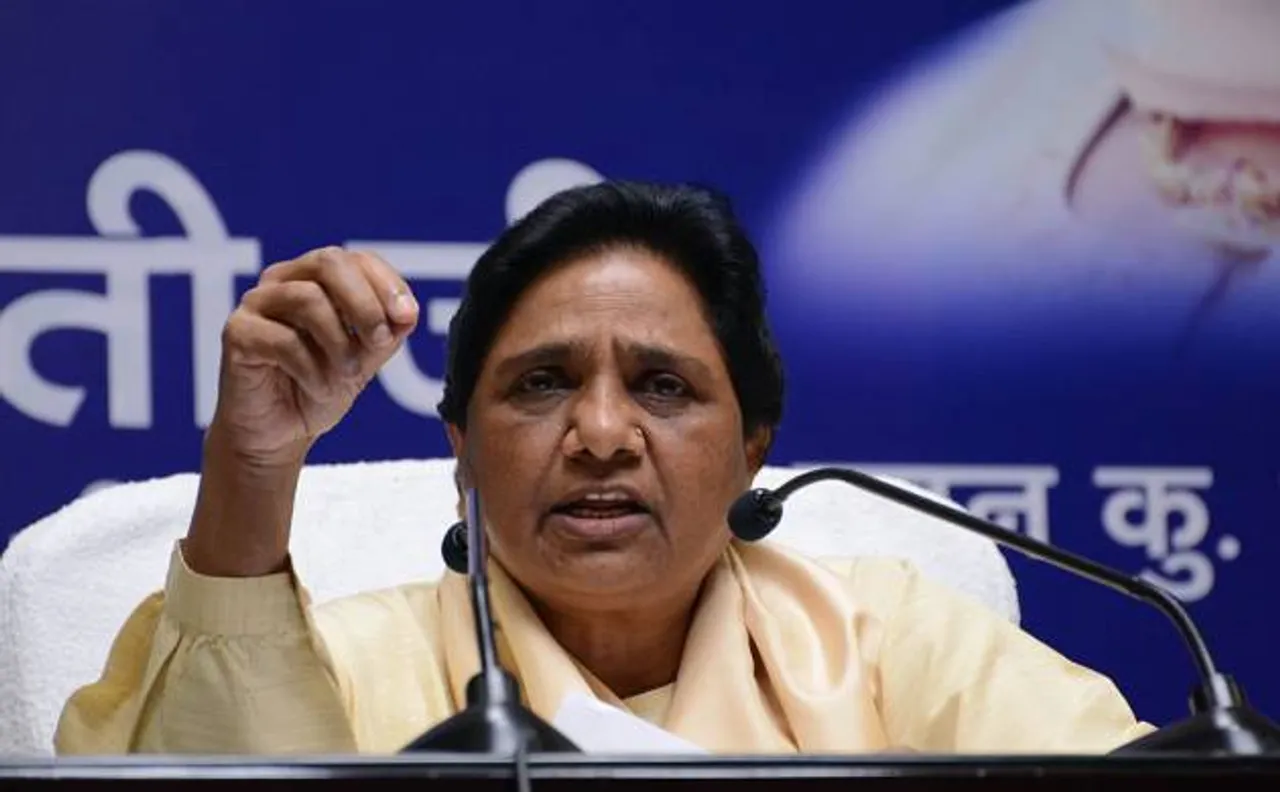 सपा बंट गई है, मुस्लिम अपना वोट बर्बाद न करें, पीएम मोदी ने जानबूझकर अपनी रैली में सपा की लड़ाई का जिक्र नहीं किया: मायावती