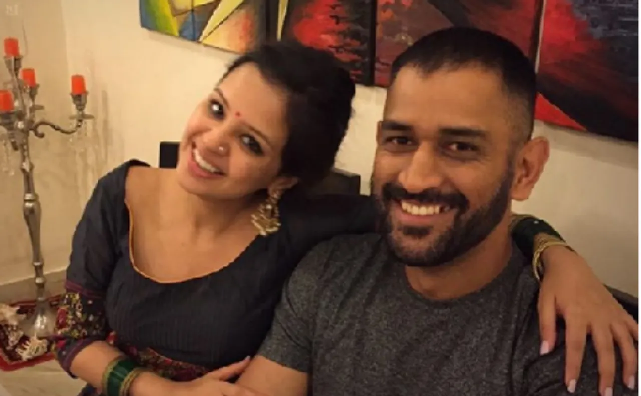 धोनी के कप्तानी छोड़ने पर पत्नी साक्षी ने कहा, कोई तुम्हें ऊंचाईयों को छूने से रोक नहीं सकता