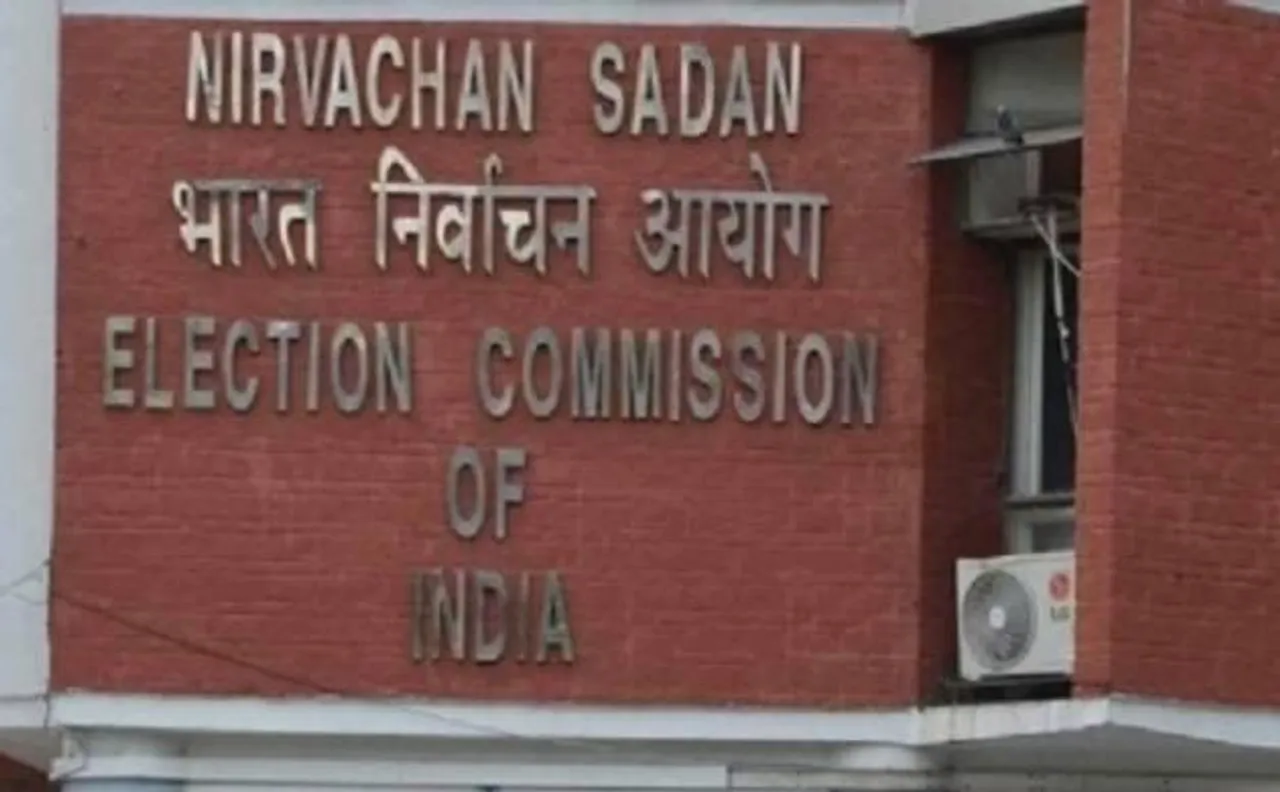 चुनाव आयोग केंद्र सरकार को आम बजट पेश करने को लेकर निर्देश देने के मूड में नहीं