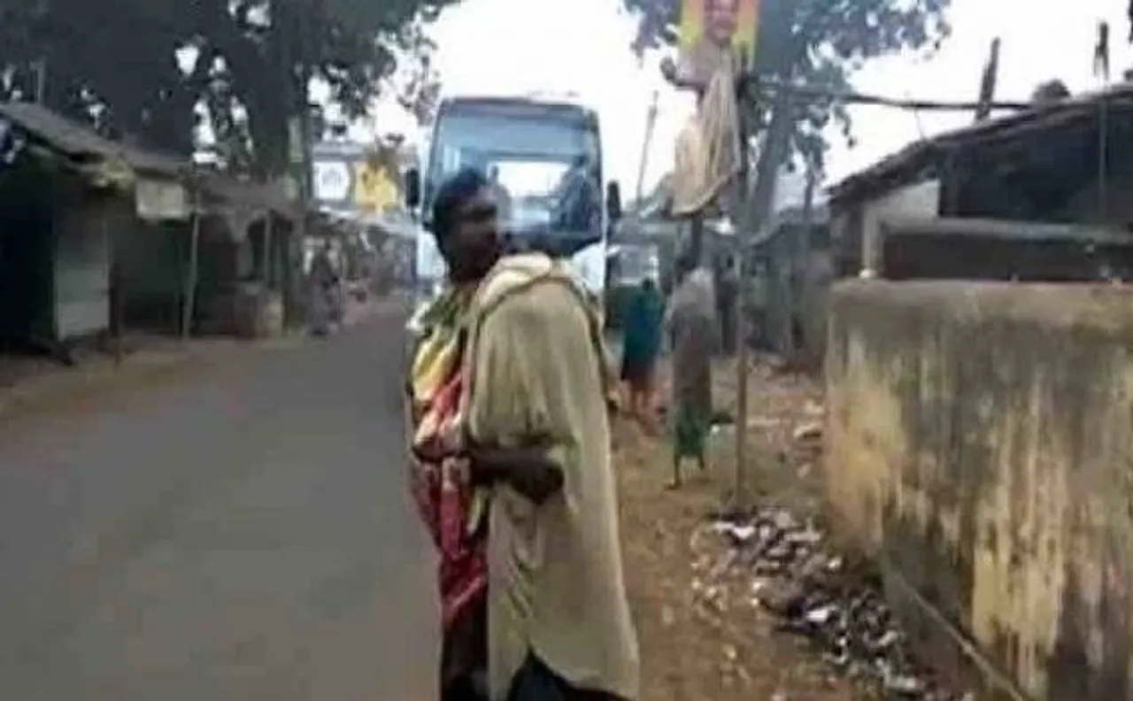 Video: ओडिशा में फिर निकली सिस्टम की शवयात्रा, पिता ने बेटी के शव को 15 किलोमीटर तक कंधे पर लेकर किया सफर, दाना मांझी की दिलाई याद