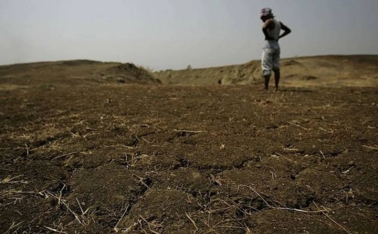 एनसीआरबी के आंकड़ों के मुताबिक बैंकों का कर्ज और दिवालियापन किसानों की आत्महत्या का प्रमुख कारण रहा