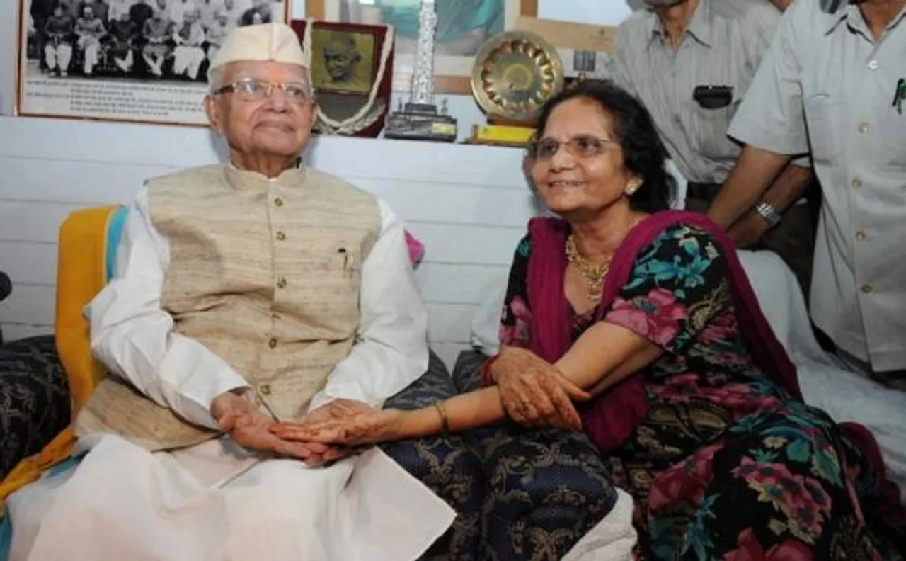 सपा कलह पर एन डी तिवारी की मुलायम को सलाह, बेटे अखिलेश को सौंपे पार्टी की विरासत