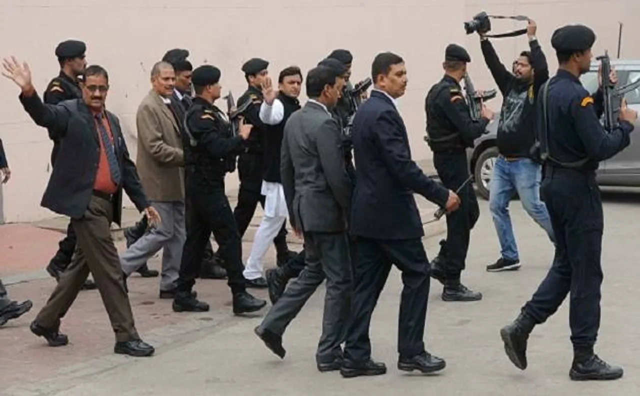 अखिलेश खेमे की चुनावी तैयारी पूरी, 19 हेलिकॉप्टरों से होगा धुंआधार प्रचार