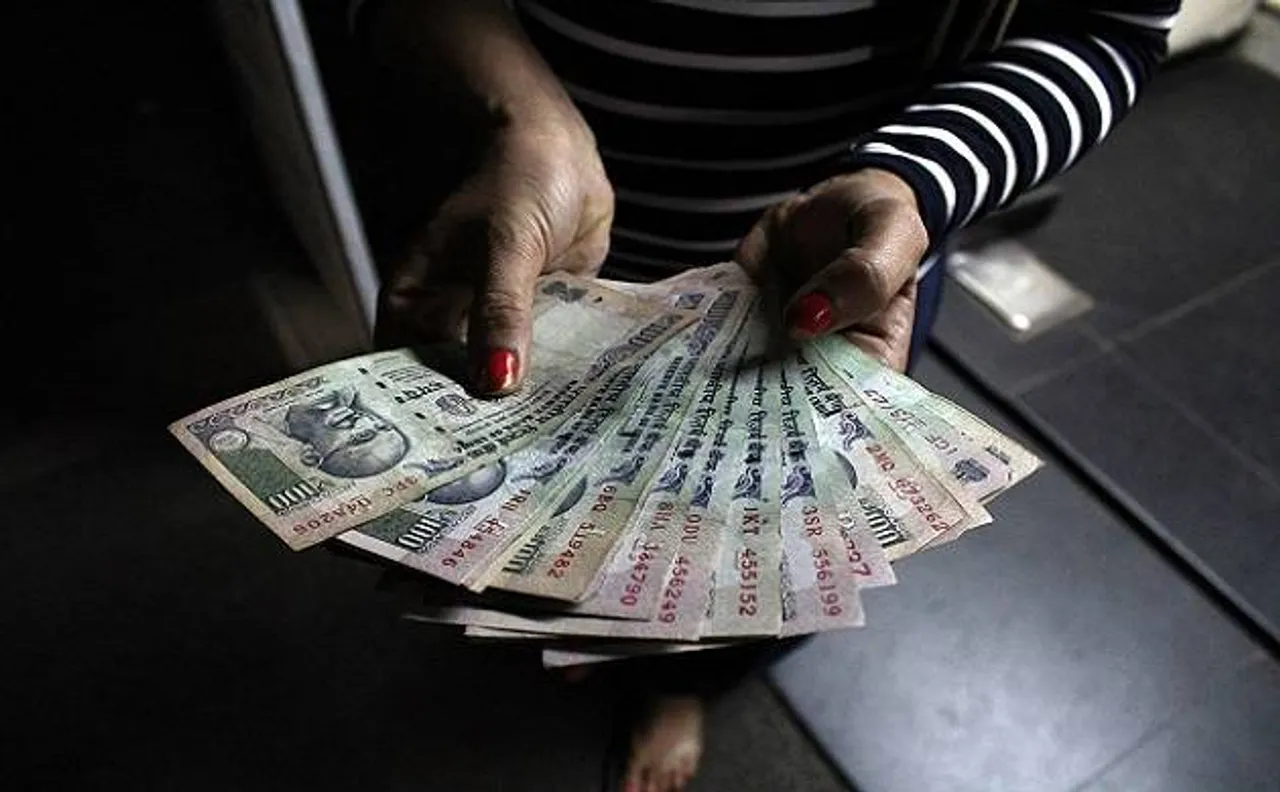 बड़ी राहत: ATM से रोजाना निकाल सकेंगे 10,000 रुपये, पहले 4500 रुपये निकालने की थी लिमिट