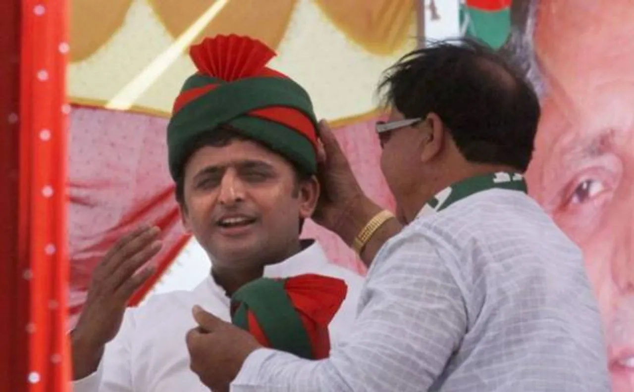 उत्तर प्रदेश चुनाव: क्या अखिलेश यादव ज्योतिष की सलाह पर सुल्तानपुर से कर रहे हैं चुनावी आगाज?