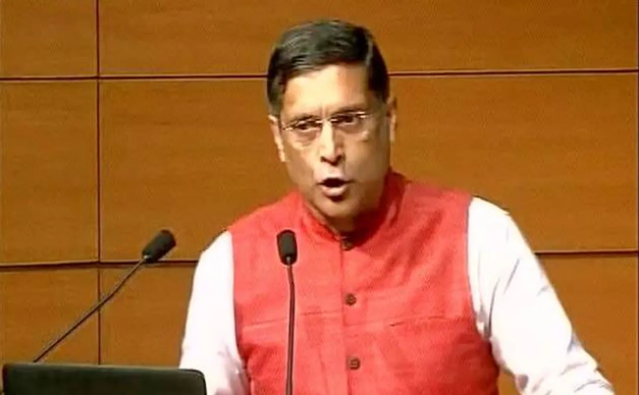 नोटबंदी के बाद अगले वित्त वर्ष में GDP 6.7 से 7.5 के बीच रहने की उम्मीद, सेवा क्षेत्र में 8.8% की वृद्धि अनुमानित: आर्थिक सर्वेक्षण