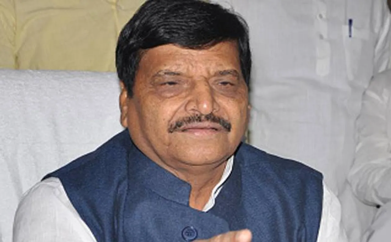 यूपी चुनाव 2017: शिवपाल यादव ने जसवंतनगर सीट से भरा नामांकन, पोस्टर से गायब रहे अखिलेश