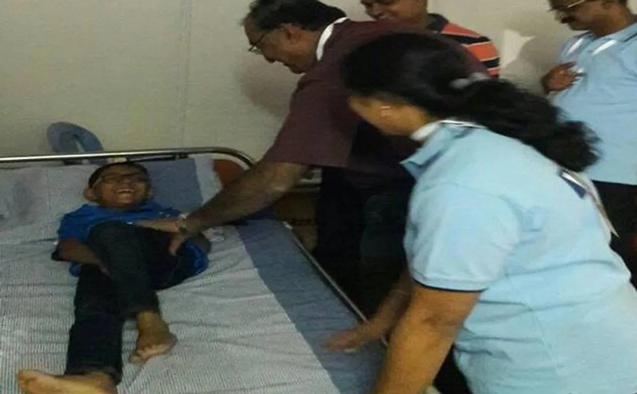 तीसरे टी-20 मैच में सुरेश रैना के छक्के से बच्चा हुआ घायल!