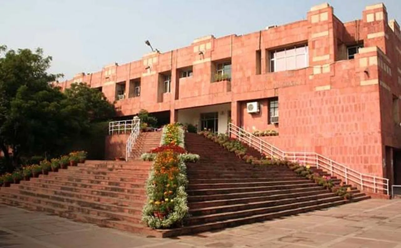 जेएनयू में दाखिले में कटौती नहीं, मीडिया रिपोर्ट को बताया गलत