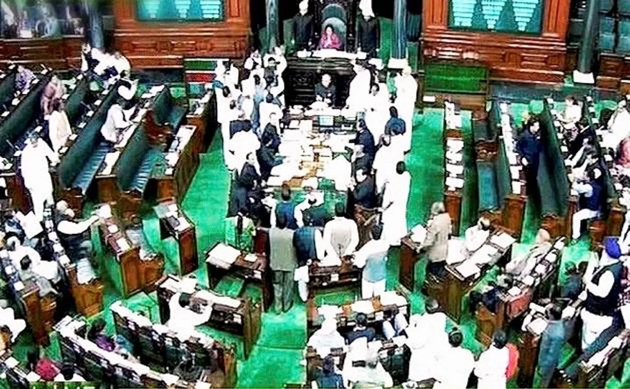 दिल्ली पहुंचा AIADMK का झगड़ा, लोकसभा में तमिलनाडु की स्थिति को लेकर हंगामा
