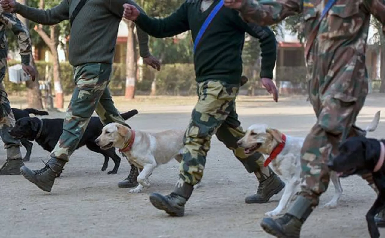 सेना की जासूसी करने के मामले में मध्य प्रदेश के चार जिलों से 11 लोग गिरफ्तार