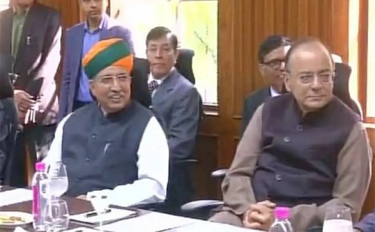 बजट के बाद वित्त मंत्री की सेबी, आरबीआई के अधिकारियों के साथ बैठक, चुनावी चंदे के लिए इलेक्ट्रोल बॉन्ड लाने की रुपरेखा पर बात