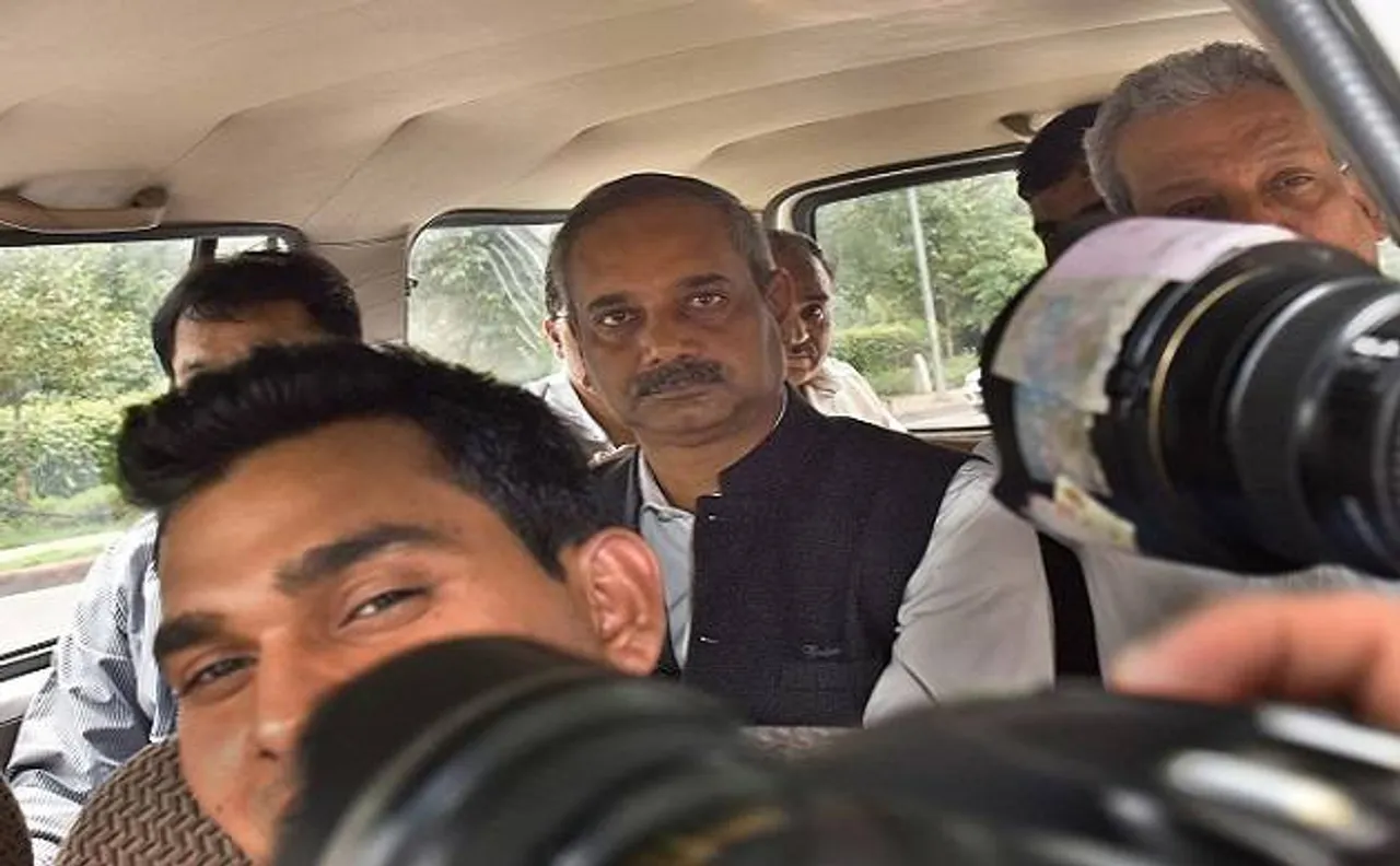 केजरीवाल के प्रधान सचिव रहे राजेंद्र कुमार का VRS रद्द, CBI को मिली मामला चलाने की इजाजत