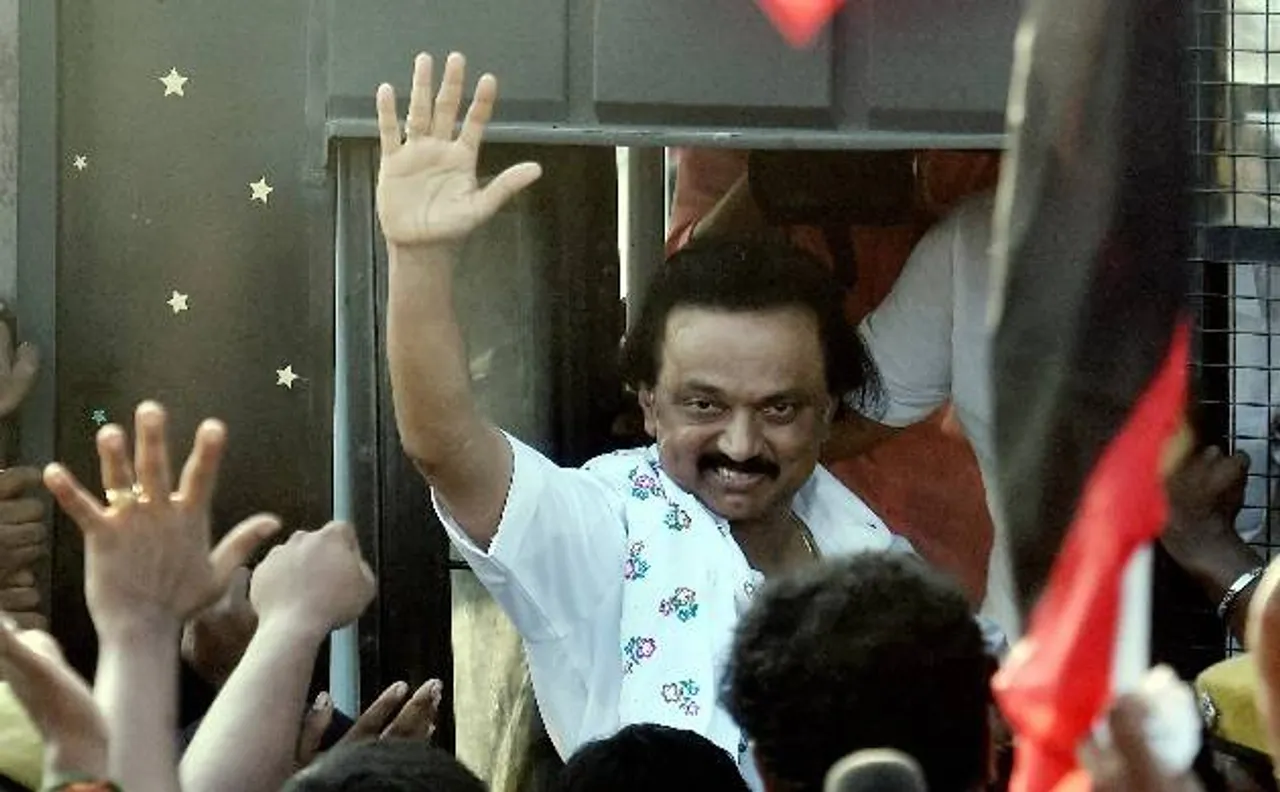 तमिलनाडु: पलानीसामी ने साबित किया बहुमत, डीएमके नेता स्टालिन ने बताया 'असंवैधानिक'