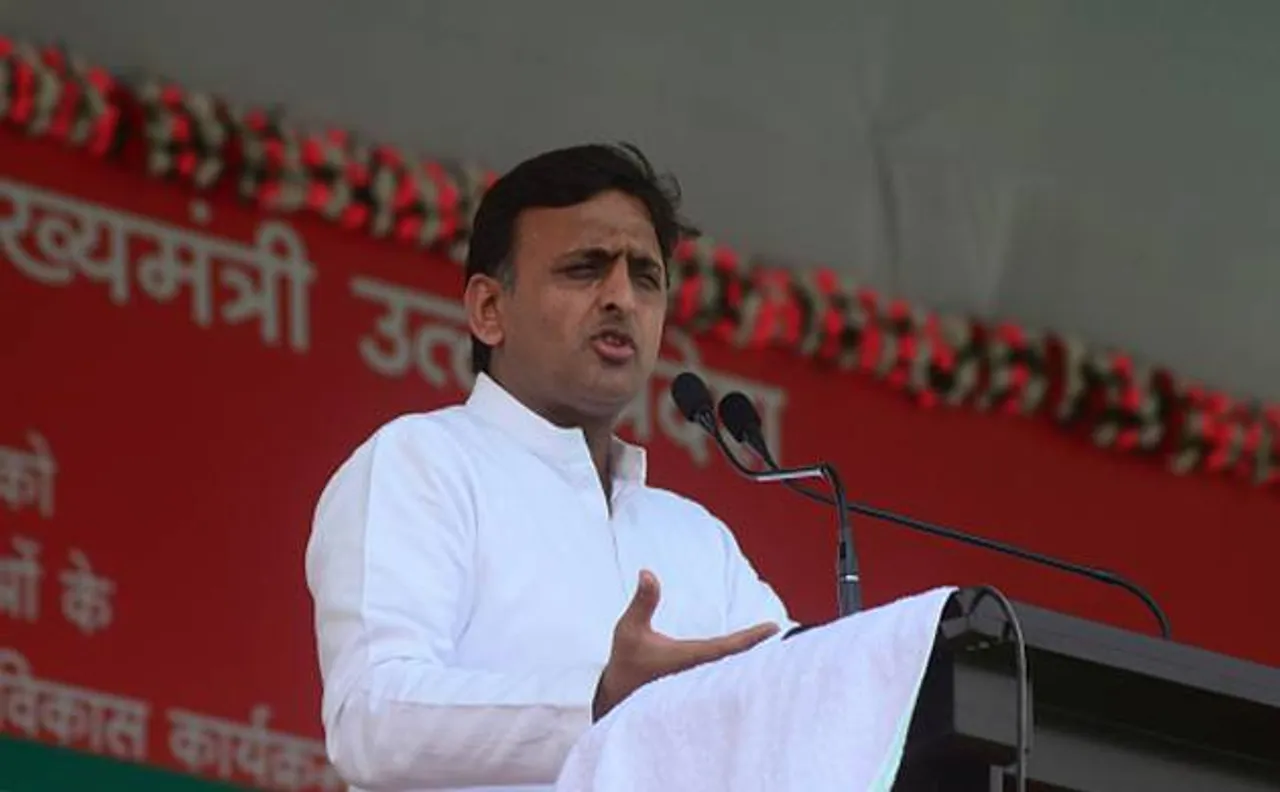 यूपी विधानसभा चुनावःनोट के बदले वोट बयान पर अखिलेश को चुनाव आयोग का नोटिस, आज देना है जवाब
