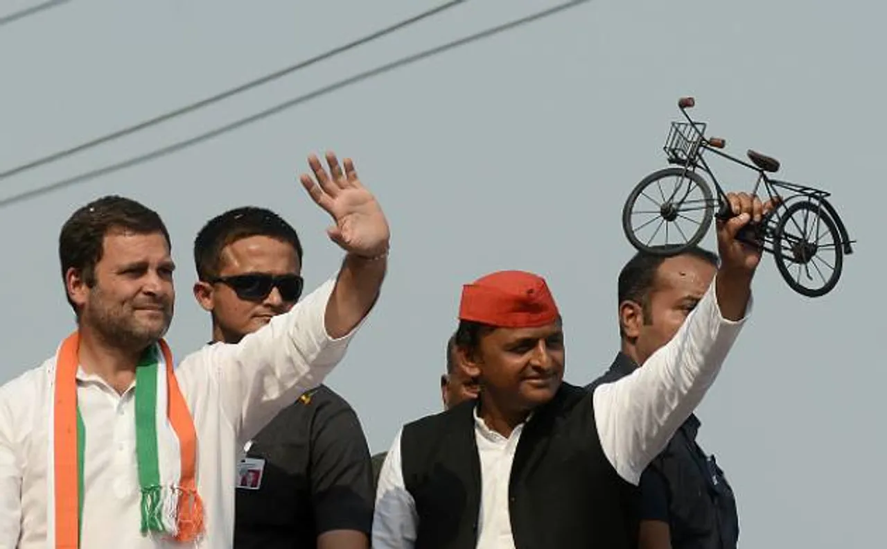 यूपी चुनाव परिणाम 2017: न अखिलेश का काम बोला न वोटर को राहुल के साथ उनका दोस्ताना पसंद आया