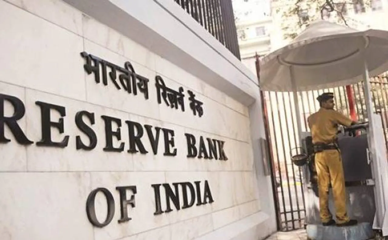 RBI- नोटबंदी का प्रतिकूल असर ख़त्म, बढ़ सकती है महंगाई