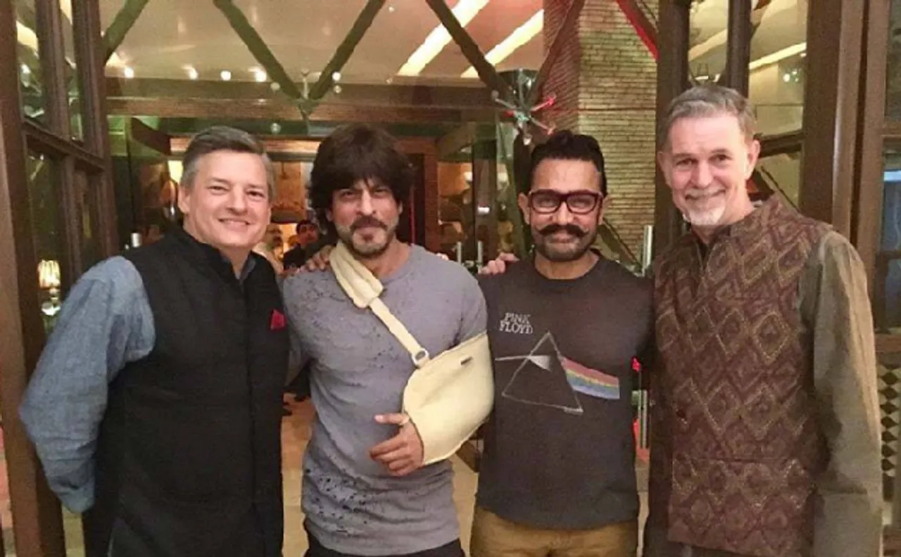 कंधे की सर्जरी के बाद शाहरूख ने शेयर की आमिर संग अपनी तस्वीर
