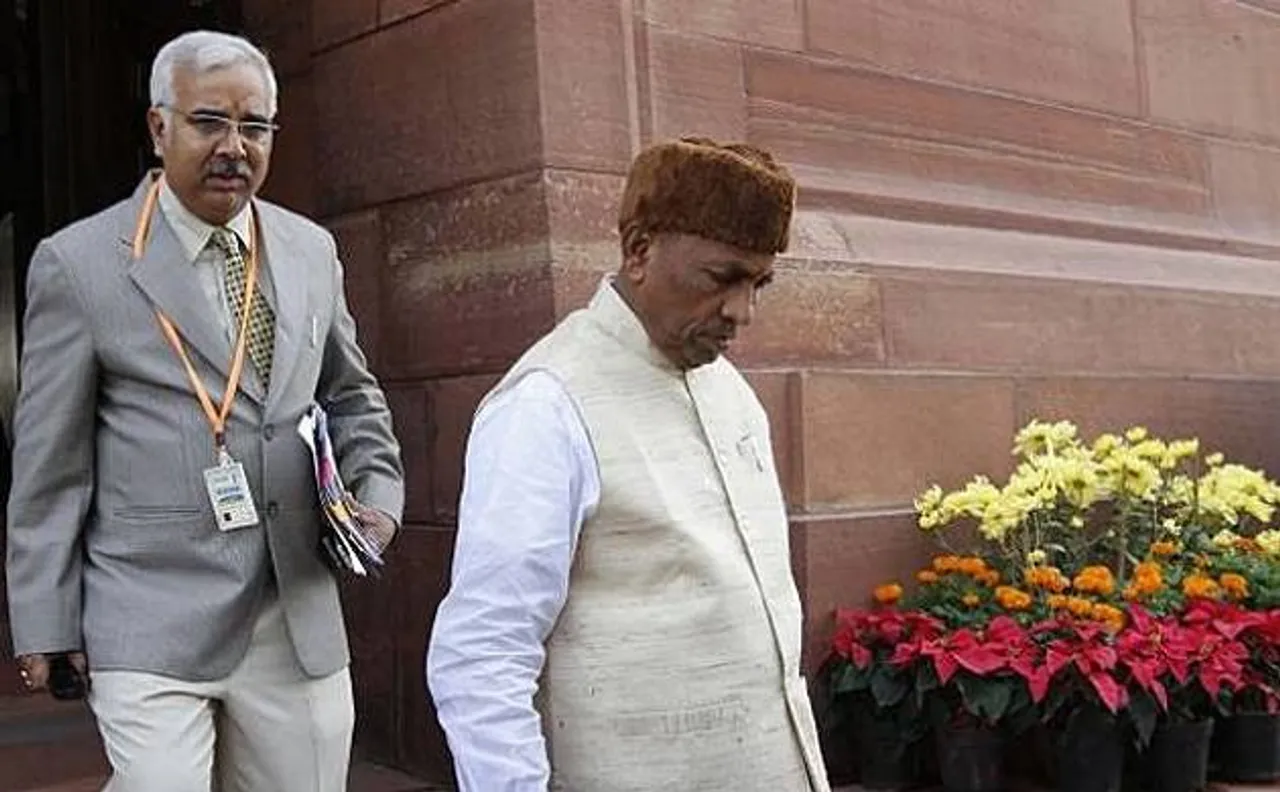 मणिपुर, गोवा में सरकार गठन को लेकर कांग्रेस ने लोकसभा में कहा, यह सदन के लिए काला दिन