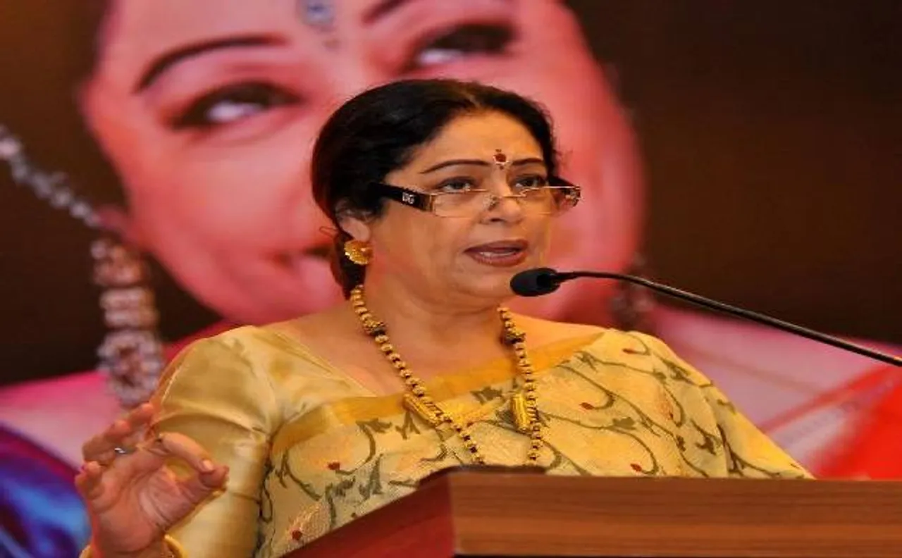 नवजोत सिंह सिद्धू पर बिफरीं किरण खेर, बोलीं- मेरा उदाहरण देना बंद करें, मैं सांसद हूं मंत्री नहीं