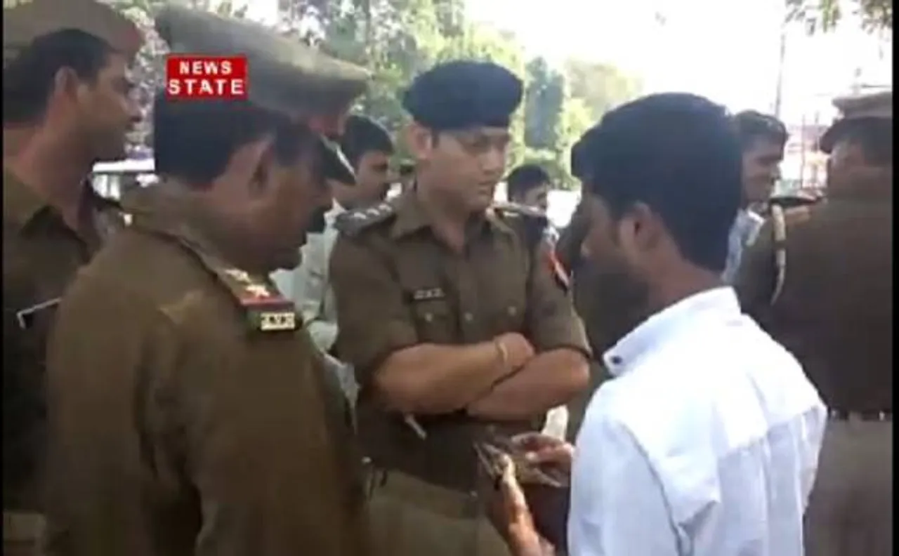यूपी की योगी सरकार ने एंटी रोमियो स्क्वॉयड की 23 टीमें बनाई, मनचलों की अब खैर नहीं