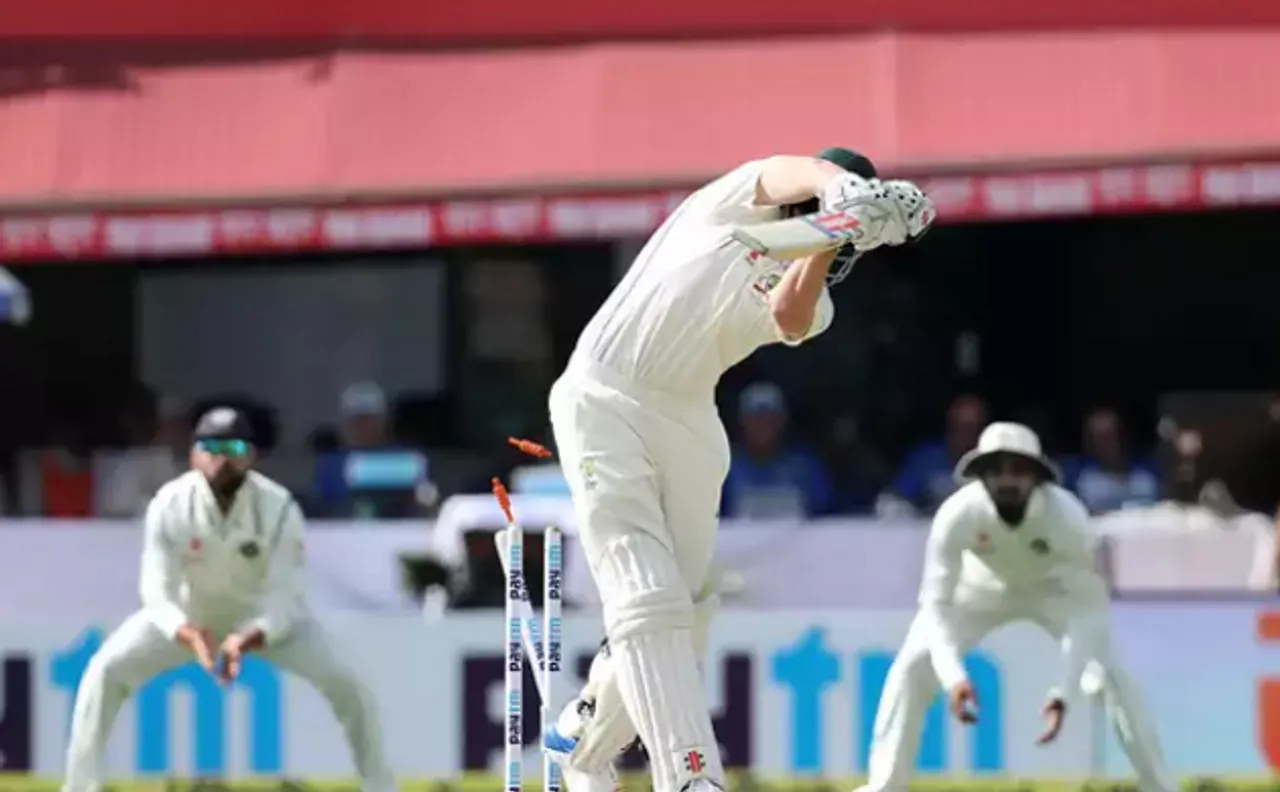 Ind vs Aus: ऑस्ट्रेलिया पहली पारी में 300 रनों पर ऑल आउट, पहले दिन का खेल खत्म