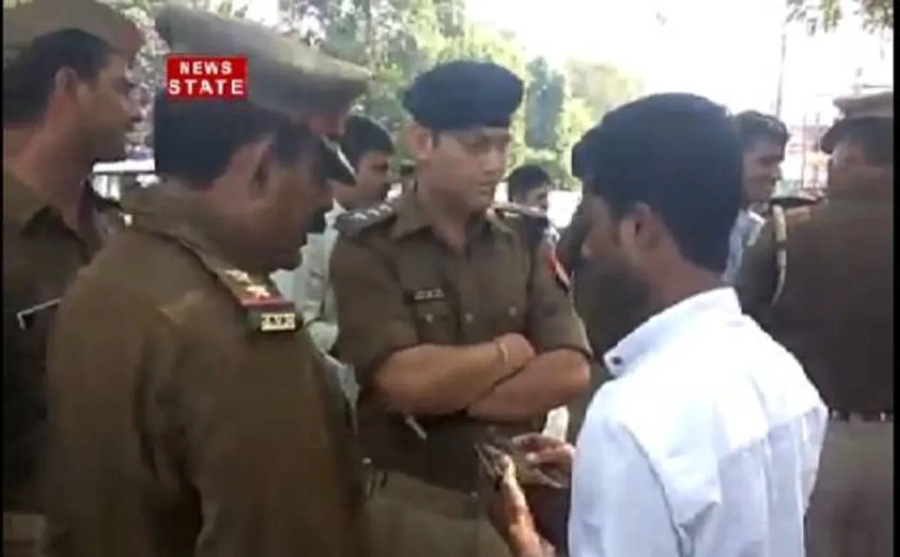 एंटी रोमियो अभियान: भाई-बहन को छोड़ने के लिए पुलिस ने मांगी 5000 रुपये की रिश्वत