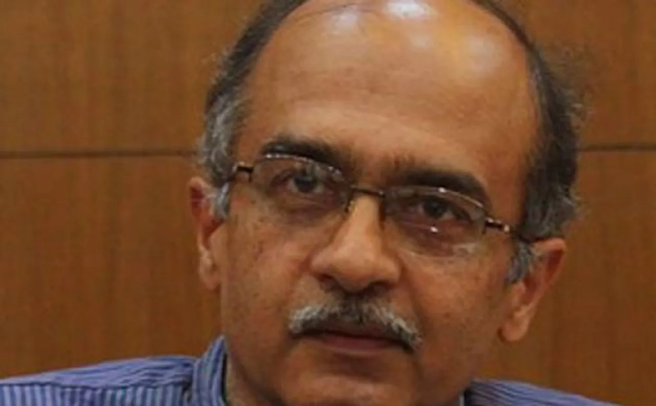 प्रशांत भूषण का सीएम योगी पर निशाना, 'हिम्मत है तो एंटी-कृष्ण स्क्वाड बनाए'