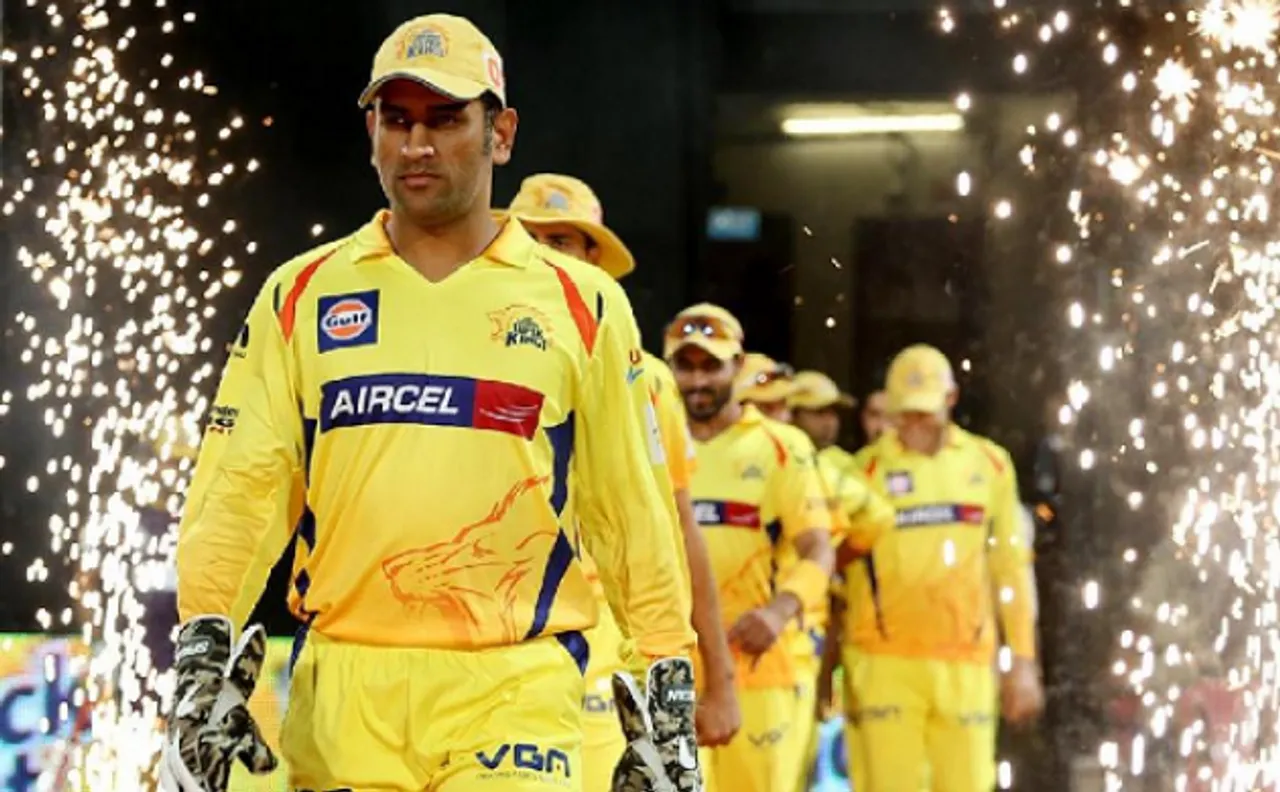 महेंद्र सिंह धोनी: IPL के सबसे सफल कप्तान को क्यों नहीं मिली IPL 10 की कप्तानी