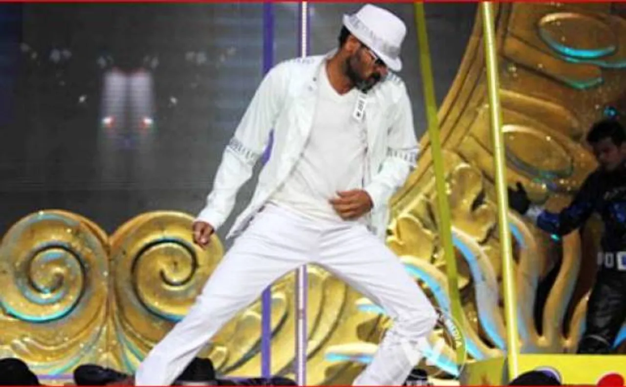Birthday Special: बॉलीवुड के माइकल जैक्सन 'प्रभुदेवा' के इन वीडियो में देखें शानदार डांस मूव्स