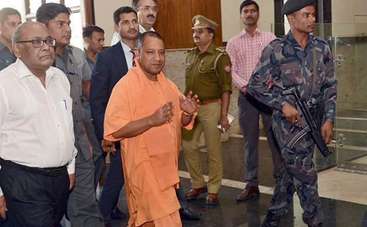 योगी आदित्यनाथ के काम करने के तरीके से आरामतलब अधिकारी परेशान, देर रात तक रुकना पड़ रहा सचिवालय में
