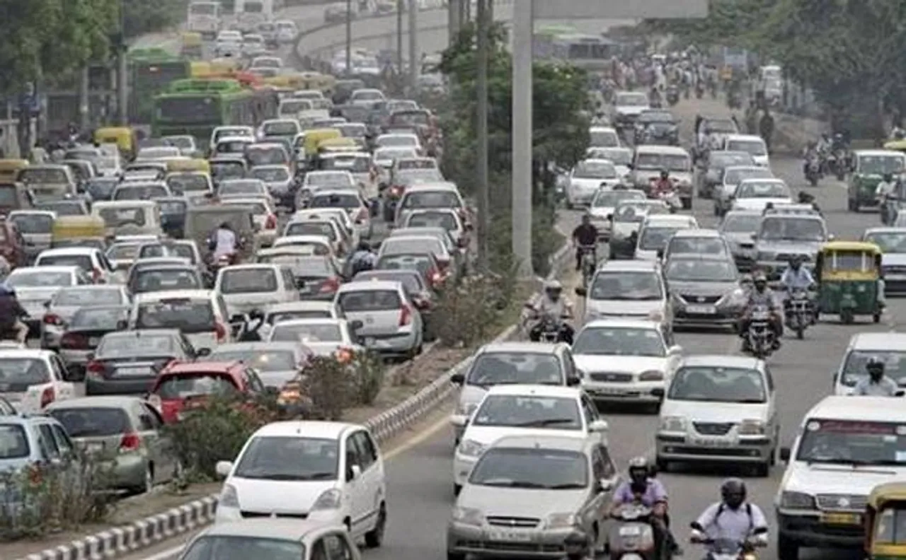 मोटर वाहन संशोधन विधेयक लोकसभा में पारित, अब पांच गुना लगेगा जुर्माना